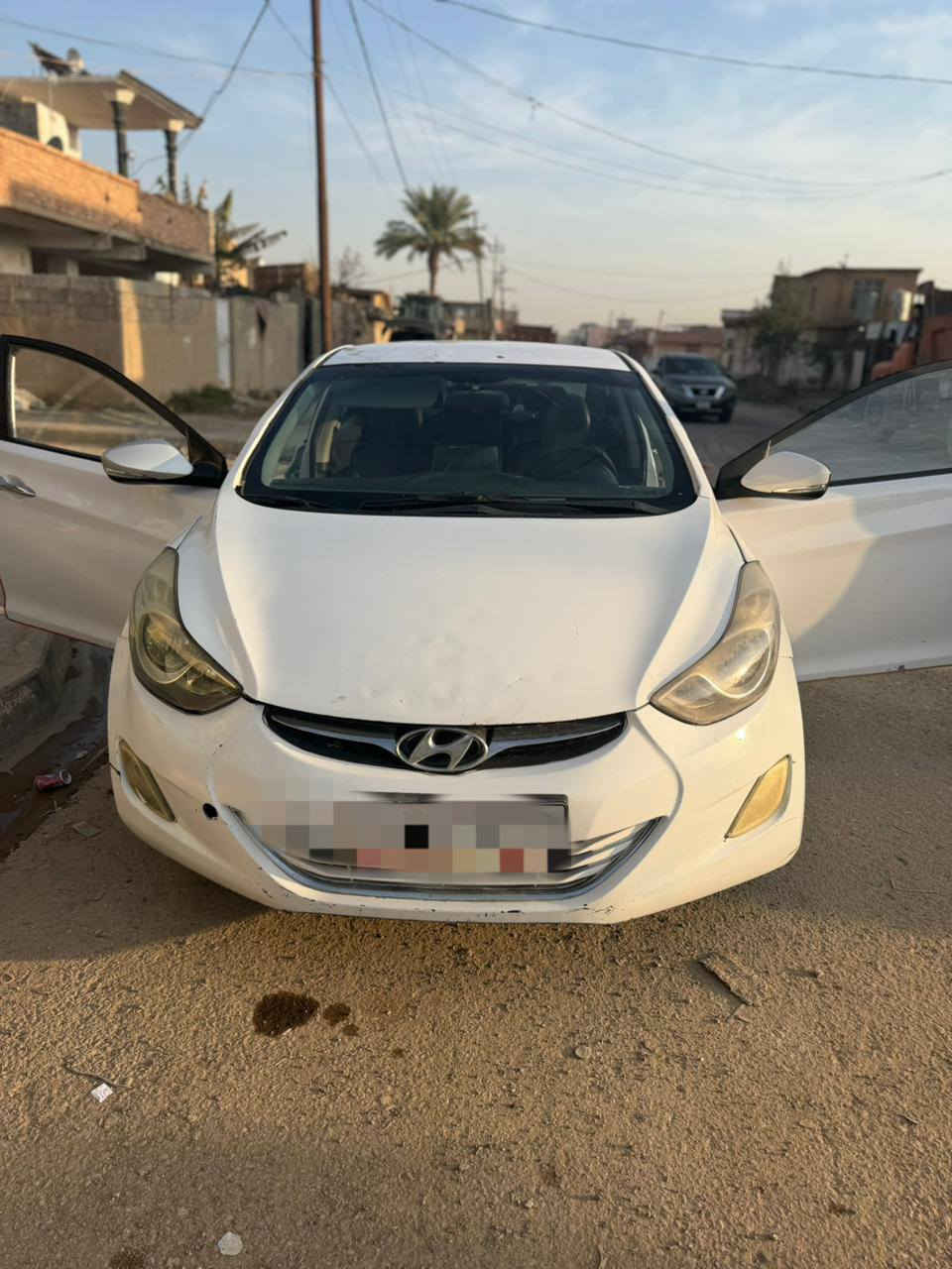 السلام عليكم اڤانتي مضلع للبيع ادوات 2012
سيارة راهمة محرك گير شرط تبريد تدفئة تايرات جدد مكاني الحويجه للأستفسار اتصل ***********
