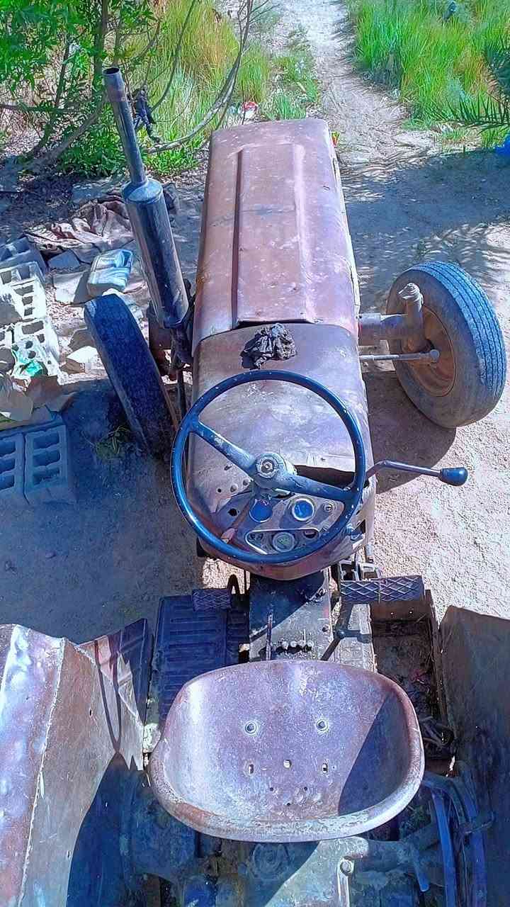السلام عليكم كاروبه عنتر للبيع سعر ثلاثه وبيها مجال***********
