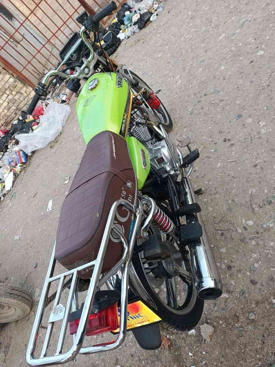 يا الله سلام عليكم دراجه للبيع سيفانه موديل 23   شرط اوراق كامله سونك الاصلي دراجه بعده جديده سلف  كهربائيات كله شغاله مكينه 150 شرط انضف من الصوره اصبانه ما ممدوده عليه   اتصل وبيك خير وتدلل ***********
