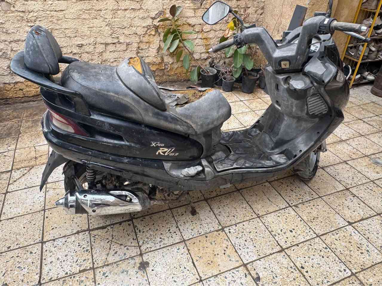 السلام عليكم دراجة سيام 140 للبيع كوم حديد قيم واخذ
‏*********** بغداد, العراق
