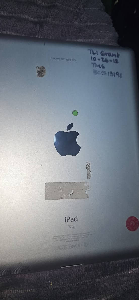 سلام عليكم عندي هذه جهاز ابل البيع مكاني بغداد منصور


**إذا كنت صاحب هذا الإعلان وتريد حذفه لأي سبب، رجاءا أرسل رسالة إلى الدعم الفني**