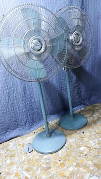 شباب  بيع مراوح اصليه مستخدمه وحده  تشتغل وحده طفت ماعرف شنو سبب سعر ٧...