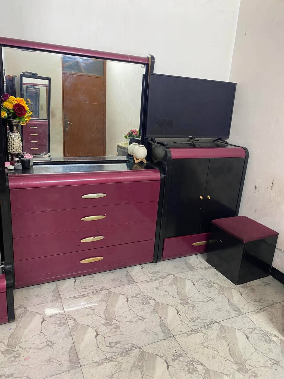 غرفه نوم للبيع السعر 700,000 ضرر فقط التربايه التواصل خاص مكان غزاليه


**إذا كنت صاحب هذا الإعلان وتريد حذفه لأي سبب، رجاءا أرسل رسالة إلى الدعم الفني**