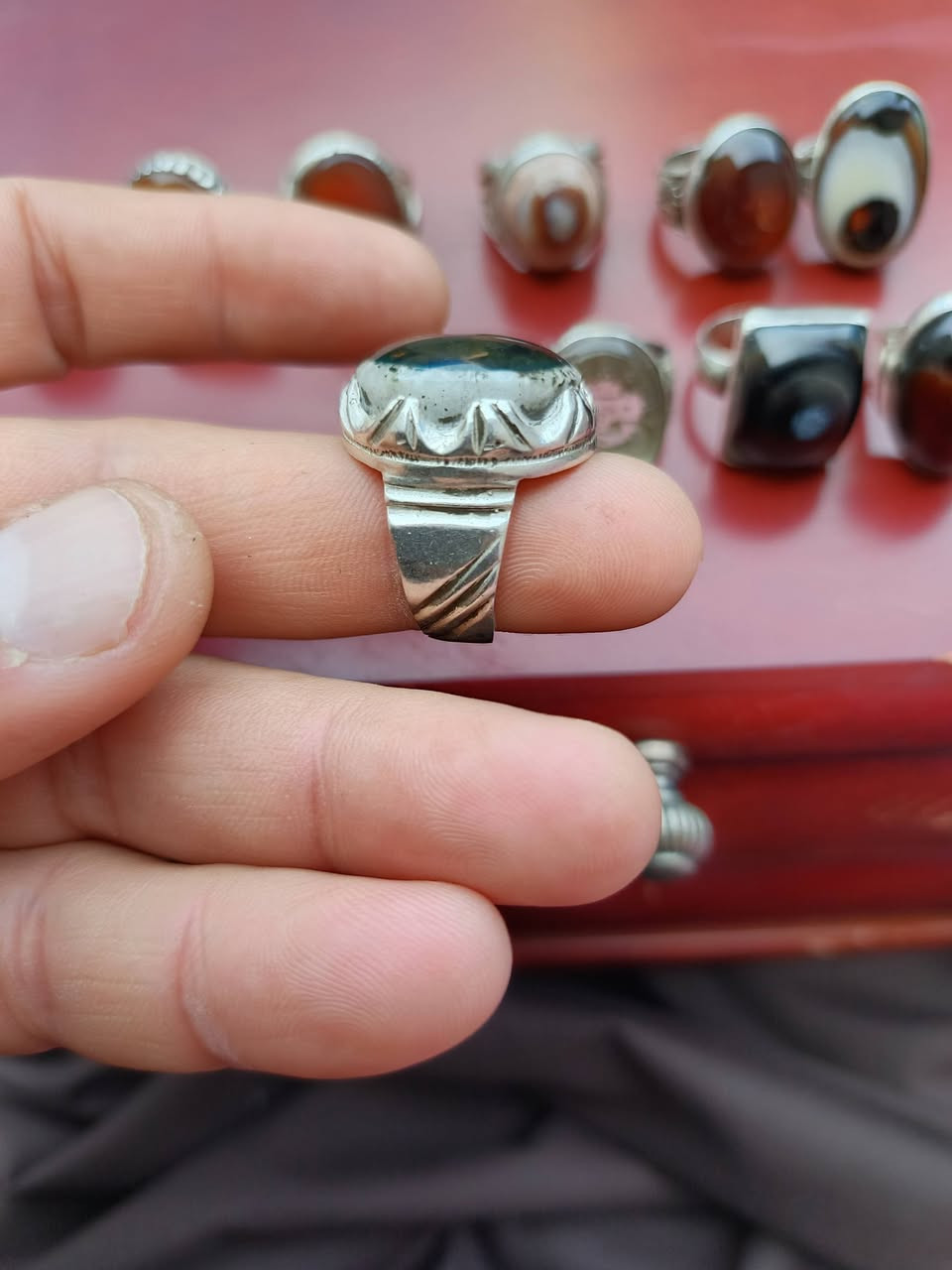 السلام عليكم للبيع خواتم شلعه وحده بدون عمله 400 العدد ١٢ مدينة الصدر ***********
