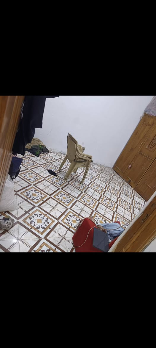 بيت للايجار حولي الخصيمة 
بناء جديد يحتوي على 
غرفتين نوم وصاله ومطبخ وصحيات وطارمة 
للاستفسار الاتصال على الرقم الموجود 
‏‪***********‬‏
