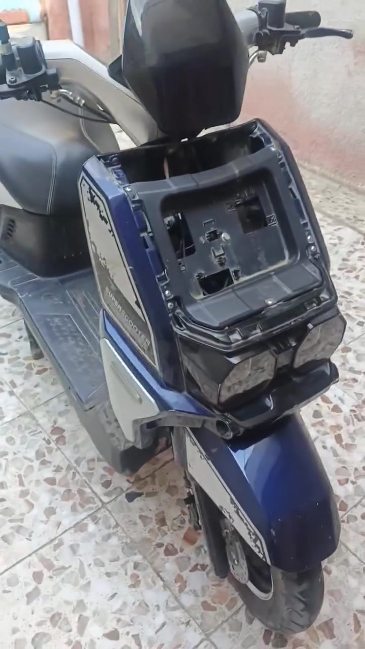 دراجه شحن البيع الشراي بل خدمه
***********السعر 450وبيه مجال بصيط المكان بغداد مدينت الصدر
