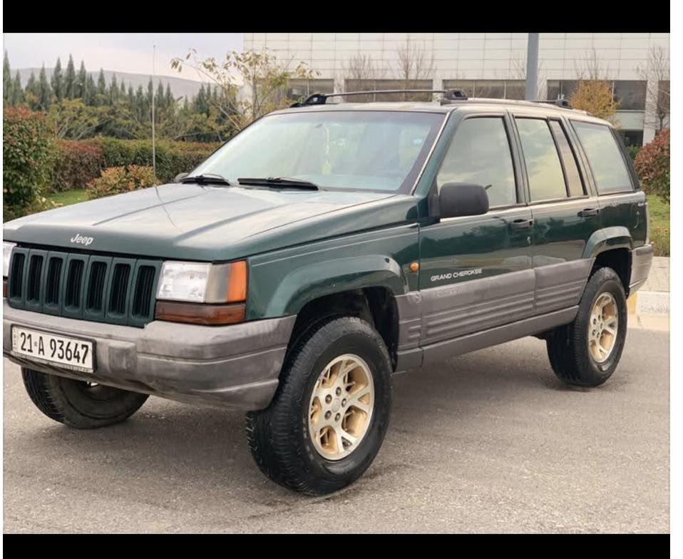 سلام عليكم سياره للبيع جيب شيروكي موديل 1996سنويه 2029 محرك  بلادي 8 سلندر صبغ بلادي  تبريت أو تدفئه شغال كهربائيات بلاد كشنات كهربائي تايرات جديد باتري جديد غرفه بلادي رقم مبايل *********** سعر خاص
