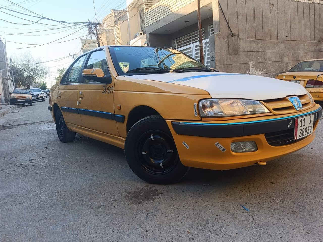 سلام عليكم بيجو بارص جاهزه مابيهه اي نقص
مكينه وكير جدد تبريد ثلج 
دوشمه عام كاعيه جلد 
تخم تاير جديد 
بدون حادث بيهه جاملغ امامي صبغ باقي مابي صبغ
سنويه جديده رقم انكليزي بسمي سياره 41؛ وبيهه مجال 
مكانهه بغداد العبيدي يم تربيه
ليحب يتصل ***********
