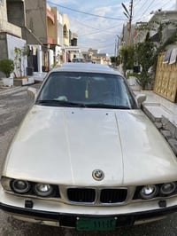 بي ام ٥٢٥ • توماتيك • وكالة