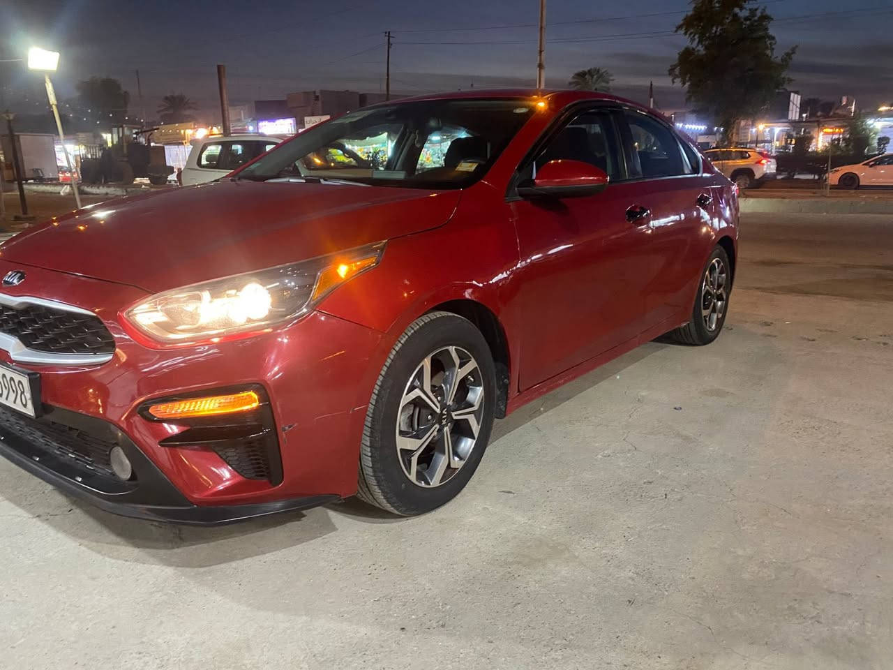 فورتي موديل ٢٠٢١ وارد امريكي
حادثها من امريكا صفحة السايق كرد، بدون ايرباك، وبيها طخات بسيطة ببغداد على البارد والسونار موضح كلشي 
بجم كبس، كير مكينة مكفولات. 
ابيع حزام 
السعر ١١٥ ورقة وبيها مجال بسيط
بغداد
***********
