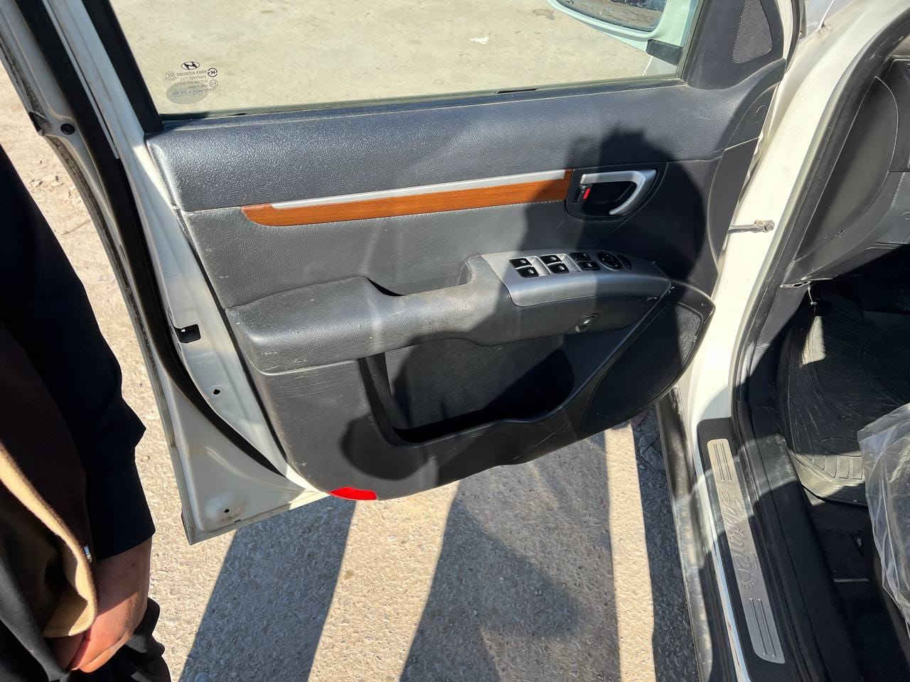 السلام عليكم 
سنتافي ٢٠١٢ كاز سياره باكيت  بدون لوحات 
فول مواصفات فتحه بالتنته طخم تاير حديدية  كير مكينه باكيت 
مكانها ناصريه السعر ٥٠ وبيها مجال عمي ترا السياره باكيت 
للاتصال ***********
