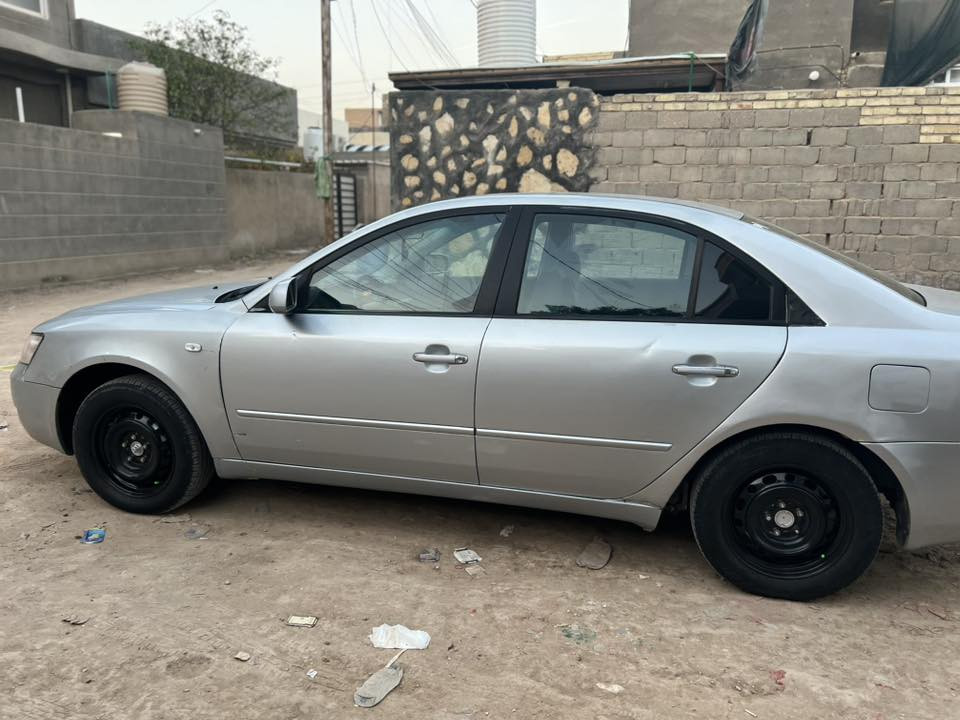 السلام عليكم سوناتا ٢٠٠٨ غاز غاز كصه جنطه متومه شمالي طبق الاصل السياره كامله كير محرك حداديه تخم تاير مابيها نقص كلشي السعر ٤٣ وبيها مجال قليل مكاني بابل للبيع او مراوس 
***********
