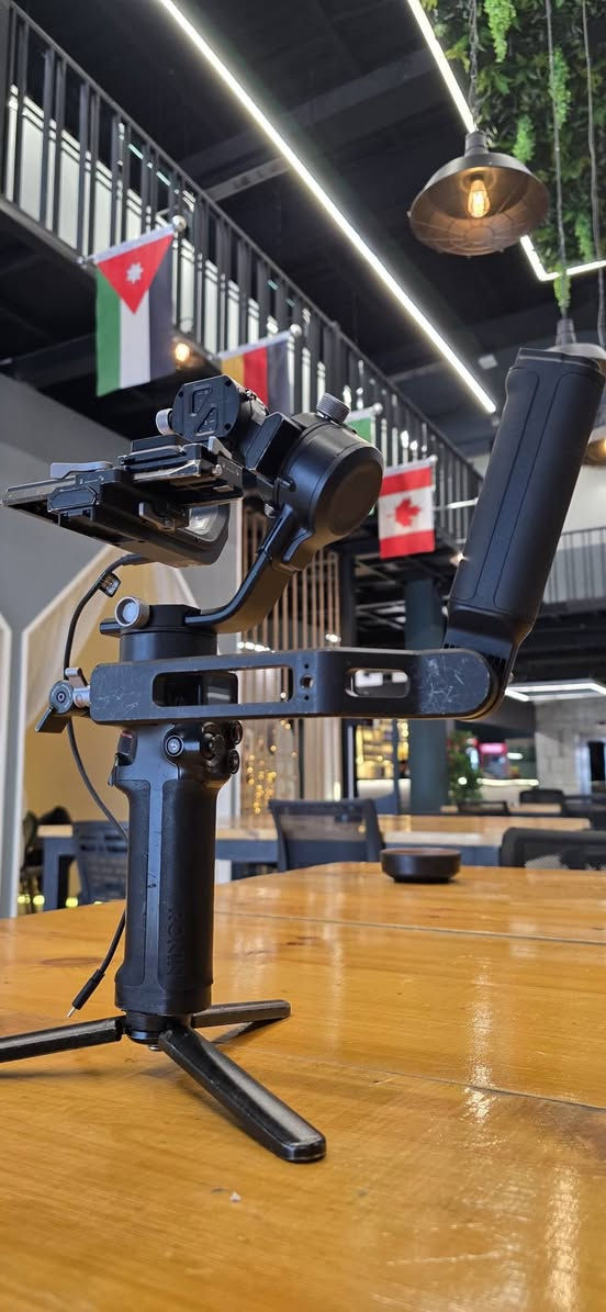 للبيع
Dji
Ronin RSC 2 
نظافنه 90%
جميع ماطوراته سليمة
يعمل بشكل ممتاز 
مكاني بغداد 
السعر 275 وبي مجال
الرقم ***********
