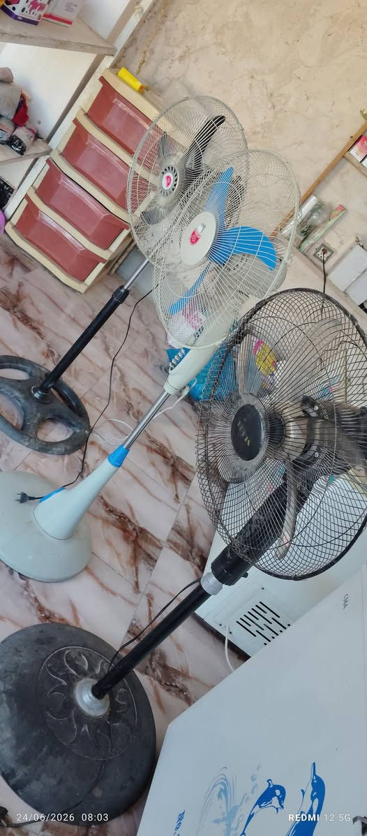للبيع 
عارضه ومجمده عالشغل وعلى الفحص البراد 225 المجمده 200 
مراوح عموديه ثلاثه الوحده 35 
الاغراض بهن مجال الشراي 
مكاني بابل الهاشميه 
***********
