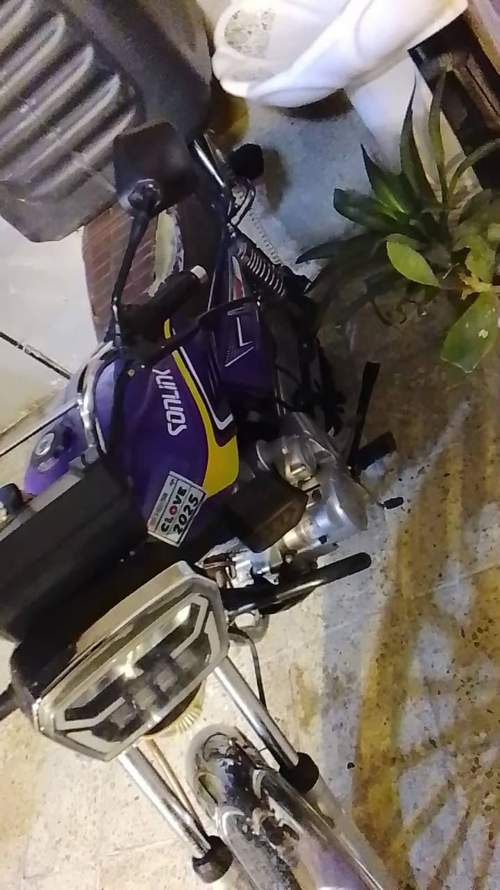 السلام عليكم دراجه ايران للبيع النظافه اي نقص ما بيه دراجه خير من الله الشراي بخير يتدلل يخابرني على الرقم ***********
