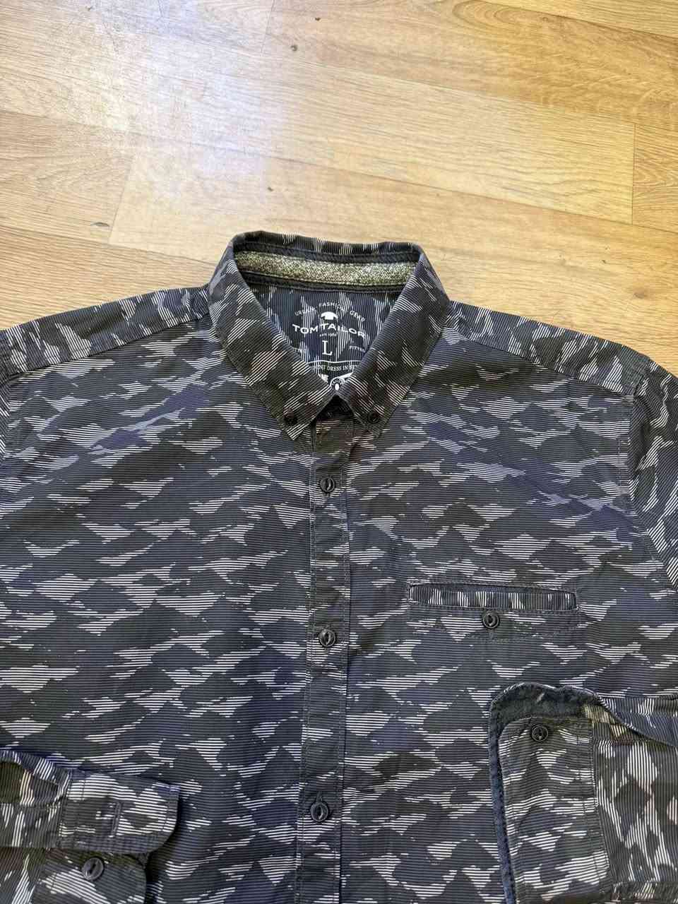 tom tailor❤️‍🔥
‏نظافة 100% 
‏يلبسmedeum
￼￼ صدر 51


**إذا كنت صاحب هذا الإعلان وتريد حذفه لأي سبب، رجاءا أرسل رسالة إلى الدعم الفني**