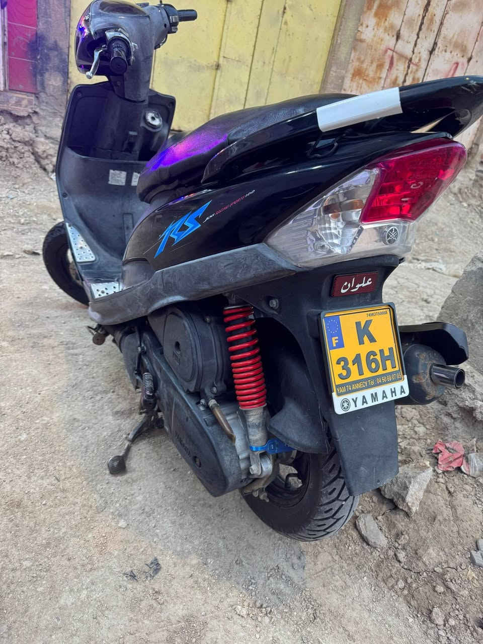 السلام عليكم دراجه ماكس للبيع صارله سبوع طالعه من الربه جديده كارتون كلشي شغال بيه سلف اشاير هندر لايت زينون ما ناقصه برغي السعر975 وبيه مجال قليل مكاني البصره ابوالخصيب العوجه رقمي ***********
