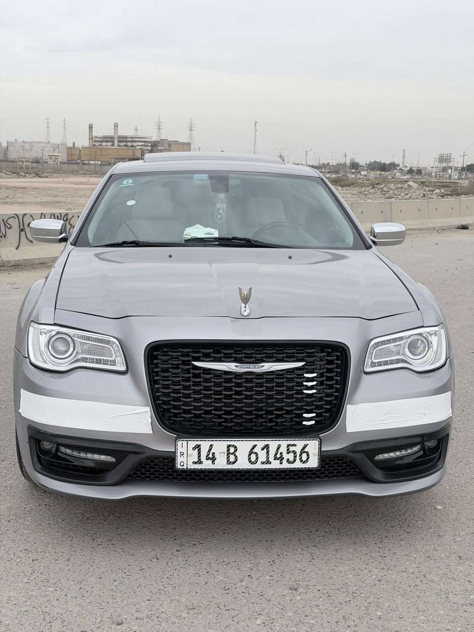 السلام عليكم سياره للبيع وبامه 2017 داخله كندي بكتاب ضباط بيهه 3 قطع صبغ و قطعه تبديل جاملغ جهت العبري300c فول مواصفات بانو رامه تحكم ستيرن شاشه كبيره خزن ميموري تحكم كشنات  داخل لونين بلاد كشنات تدفئه تبريد وبيهه هواي موصفات مواصفات ل c معروفه محرك 3600 v6 وسعرهه 235 ورقه وبيهه مجال واي ستفسار التواصل عل رقم ***********
