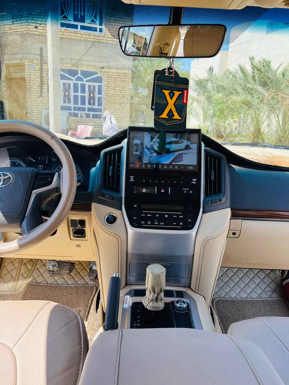 لاندكروز v6 gxr موديل 2016 فول مواصفات. ✈️
رقم بغداد دولي بأسمي
هزه وسنويه جديده
مطفأ حريق
خمس كامرات محيطيه 
تشغيل عن بعد
8 اريباك 
كفاله عامه حت الشخط 
حساس امامي خلفي 
3قطع تبريد
فتحة سقف
ماشيه 130 الف قابل للزياده
تحويل مباشر
سيارة جاهزه من كل النواحي 
السعر 450
***********
***********
