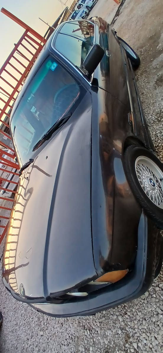 525 اصل بليته وسنويه مسكر تك فانوس غاز بانزين فتحه سلايت شغال 5ويل خليه كير اوتو 4جام كهرباء  كشنات جلد لايت زنون تخم تاير تبريد شغال كير محرك كفاله كلوب جنطه كلوب داخل كله شغال كيج حماوه بانزين  رون كيلو متر كلها شغال سنويه بأسمنه الهزه ماصاقطه مديل 1990 صبخ عام للجماليه *********** السعر 60 وبيها مجال مكاني نجف رقم  السياره بغداد انكليزي
