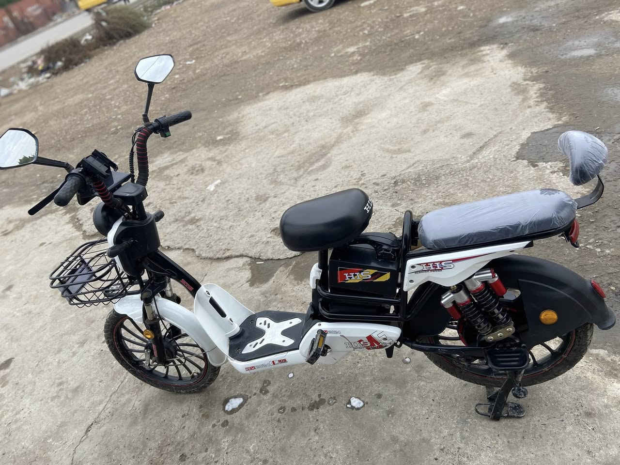 السلام عليكم دراجه شحن جديده كلشي شغال ما بيها نقص برغي اربع سرع تايرات جدد بطاريات جدد موديل ٢٠٢٥السعر ٣٢٥وبيها مجال للطيبين مكاني زعفرانيه شارع المعهد ***********
