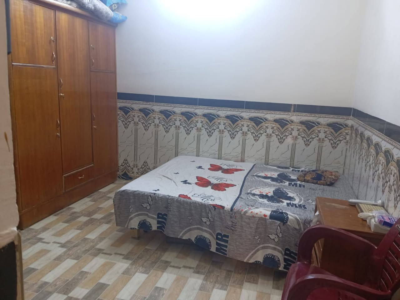 بيت للبيع في الراشدية ال بحيات نزلت جامع غازي 100متر واجه 10نزال غرفتين نوم وصاله ومطبخ وحمام وطرمه وغرفه فوك سندوتش بنل سند 25السعر 55بي مجال بغداد, العراق


**إذا كنت صاحب هذا الإعلان وتريد حذفه لأي سبب، رجاءا أرسل رسالة إلى الدعم الفني**