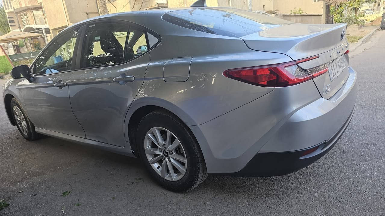 سلام عليكم شباب كامري موديل ٢٥ هايبرد  فول عده الفتحه كشن كهرباء  شحن واير ليس  ضرر خفيف   صبغ جاملغ وبنيد.  ويابين كلير  من امريكا.    رقم بغداد بسمي.    ب٢١٠       ***********
