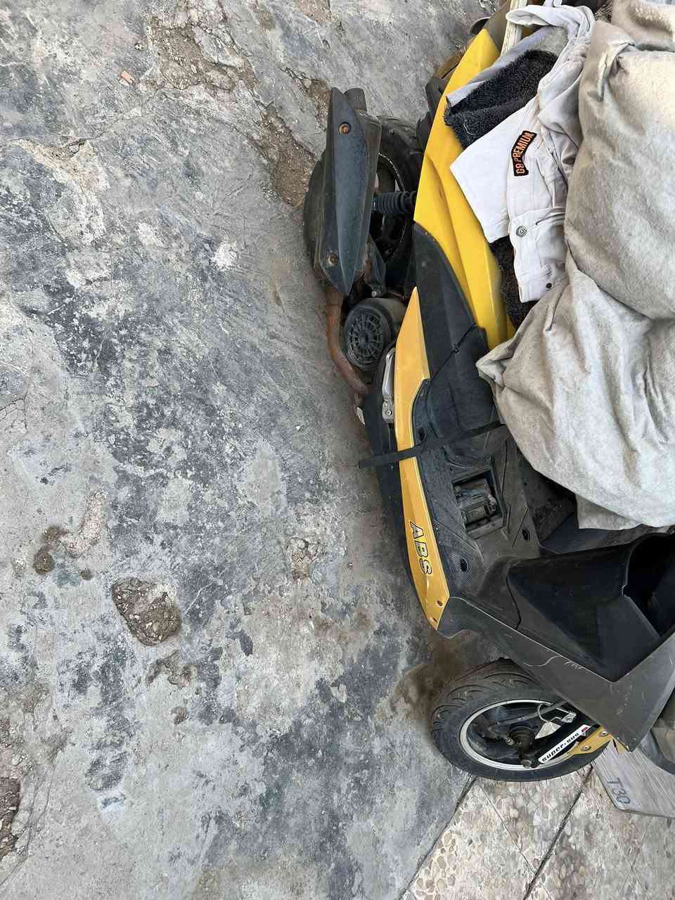 السلام عليكم دراجه FS للبيع كوم حديد دراجه ابيعلك طافيه مكاني الزعفرانيه ***********
