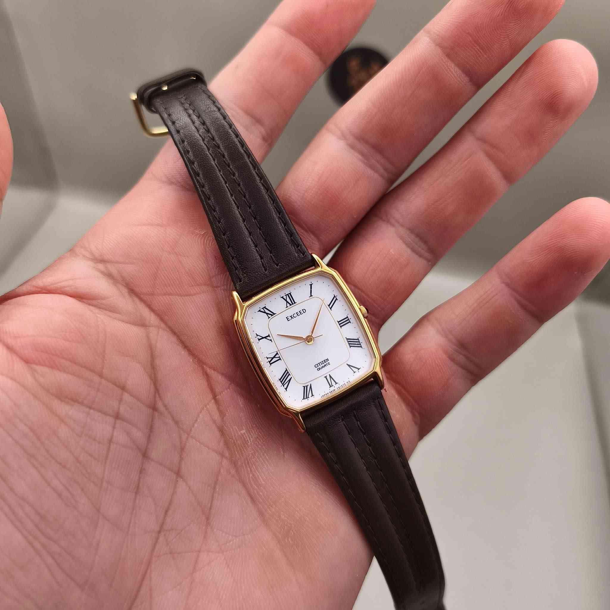 ▪️CITIZEN  EXCEED
ألى عُشاق التميُز 
طلاء ذهب بالكامل 
ستزن أكسسيد من الاصدارات الاكثر شرائاً 
دزاين مُقارب لدزاين التانك 
ارقام لاتينيه 
حالة الساعة : 98%
تعمل بنظام الكوارتز الدقيق 
سير الساعة جلد طبيعي 
بُك الساعة يحتوي على حجر
الساعة مُقاومه لرذاذ الماء 
رقم الموديل :  6037 TA
رقم التسلسلي الخاص بالساعة : 2035173
سنة ألصنع : 1990
الصنع : JAPAN 🎌
الابعاد : 27*28*34 mm
الماكنه مُختمه citizen
تحتوي الماكنه على  احجار

📥للـحجز تواصـل خـاص📥 البصرة, العراق


**إذا كنت صاحب هذا الإعلان وتريد حذفه لأي سبب، رجاءا أرسل رسالة إلى الدعم الفني**