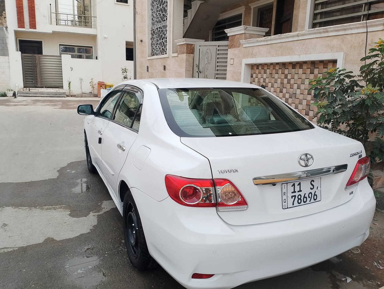 كورلا للبيع موديل 2008 محدثه 13 سياره بسمي بيهه صبغ اربع قطع ابيع احزام بدون دواخل حداديه صار اقل من سبوع مسويهه كلهه امامي خلفي تخم تايرجديد سياره خليجي دوشمه جديده شاشه كامرة خلفيه رقم بغداد النكليزي سعر 110 رقم الموبايل ***********
