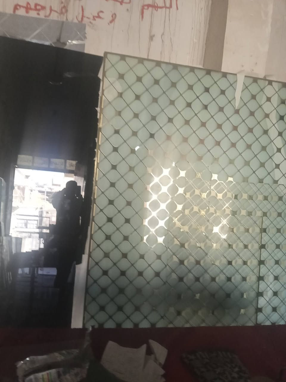 رشيد لكافه أعمال الزجاج العنوان حي السفير***********
