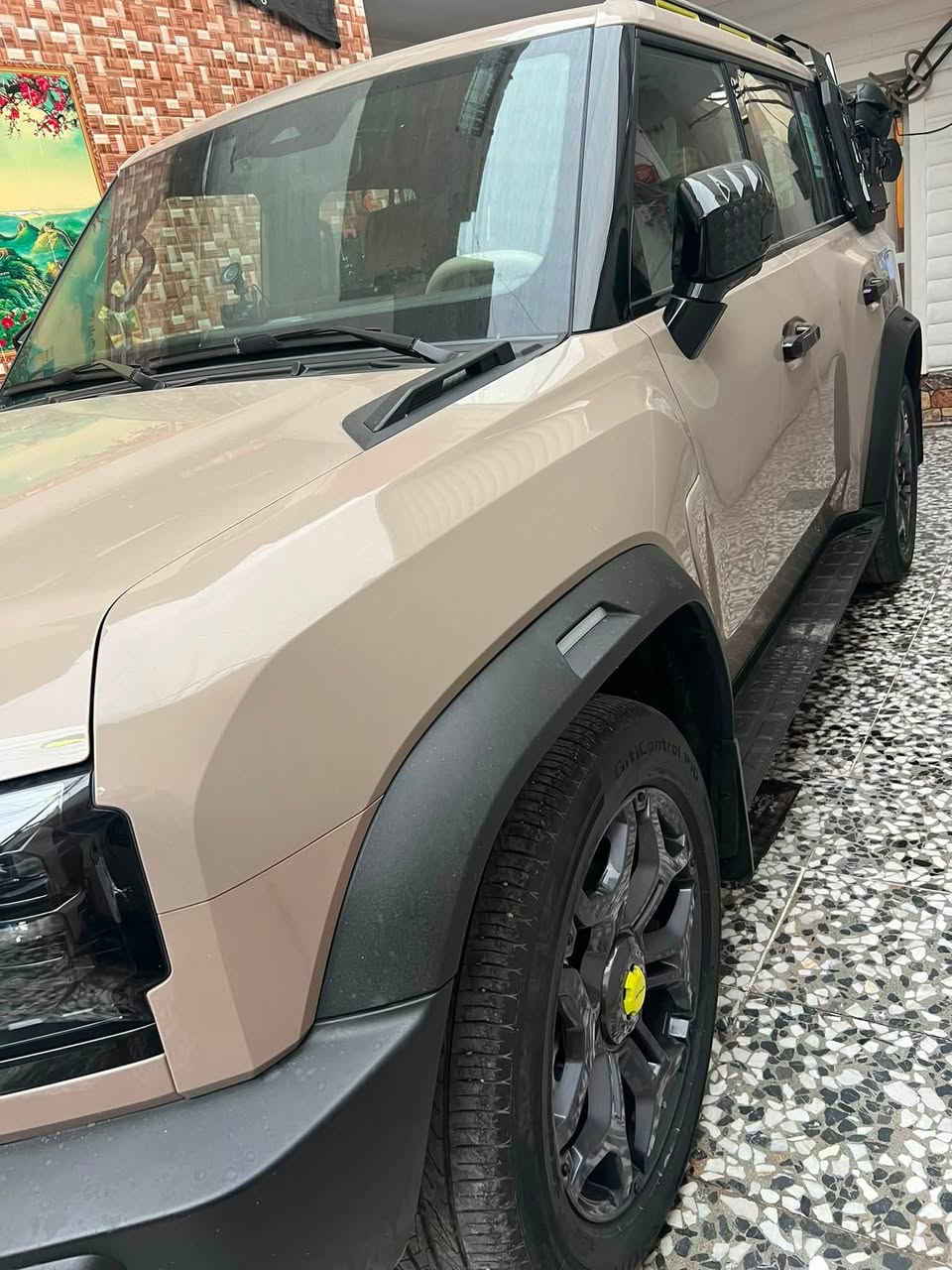T2 2025
داخل كريمي لون صحراوي
بدون صبغ ماشيه 46000
باسمي بغدادمكفوله من الحادث مكانها بغداد
*********** سعرها 36مليون ونص
