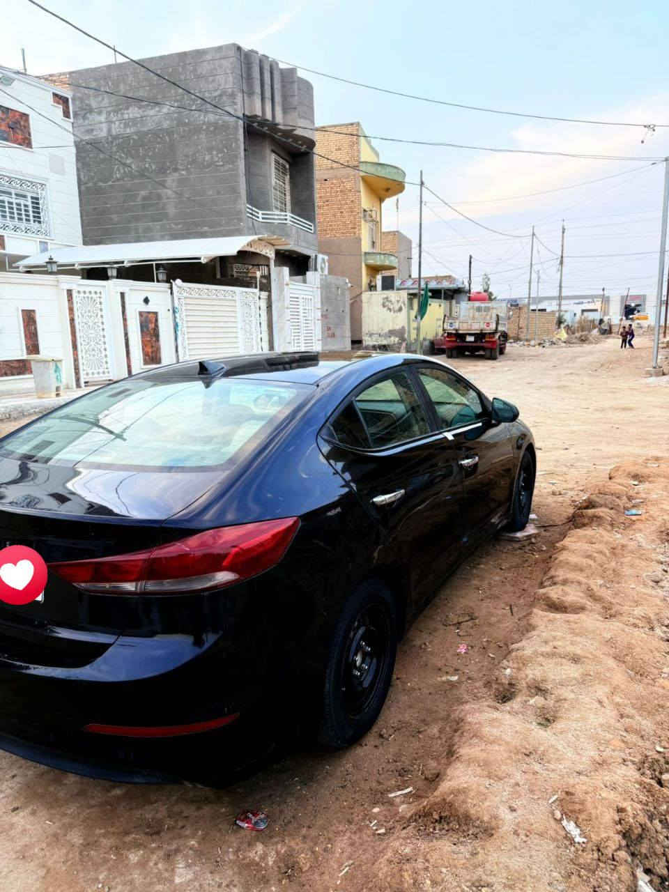 السلام عليكم سياره لنترا مديل 2017 بيه بنيد مبدل وبيه بارد قليل مكينه 2000 دوش ساره حلوه ونضيفه
مداور ثاني يوم مكان نجف
رقم دولي الرقم بي واتساب ***********
