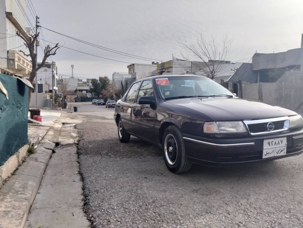 ژ***********=***********چمچماڵ  = سعر 42مەجالێی کەم 
ئۆپڵ ڤیکترا مۆدێل۹۱ مەکینە ۱٨ گێڕعادی
گێڕو مەکینە بەشەرت بێ لێدراوی بێ دەعم
ناوکرێیمیە سەیارەکە تابلێی جوانە
 قفڵ مرکزی ئەیبئسە 
چوارتایەی لۆک تاقم دواوپێش بەشەرت
*********** وتساب
***********
سەقف سلایت نموونە لەجوانی مالی دۆستە
