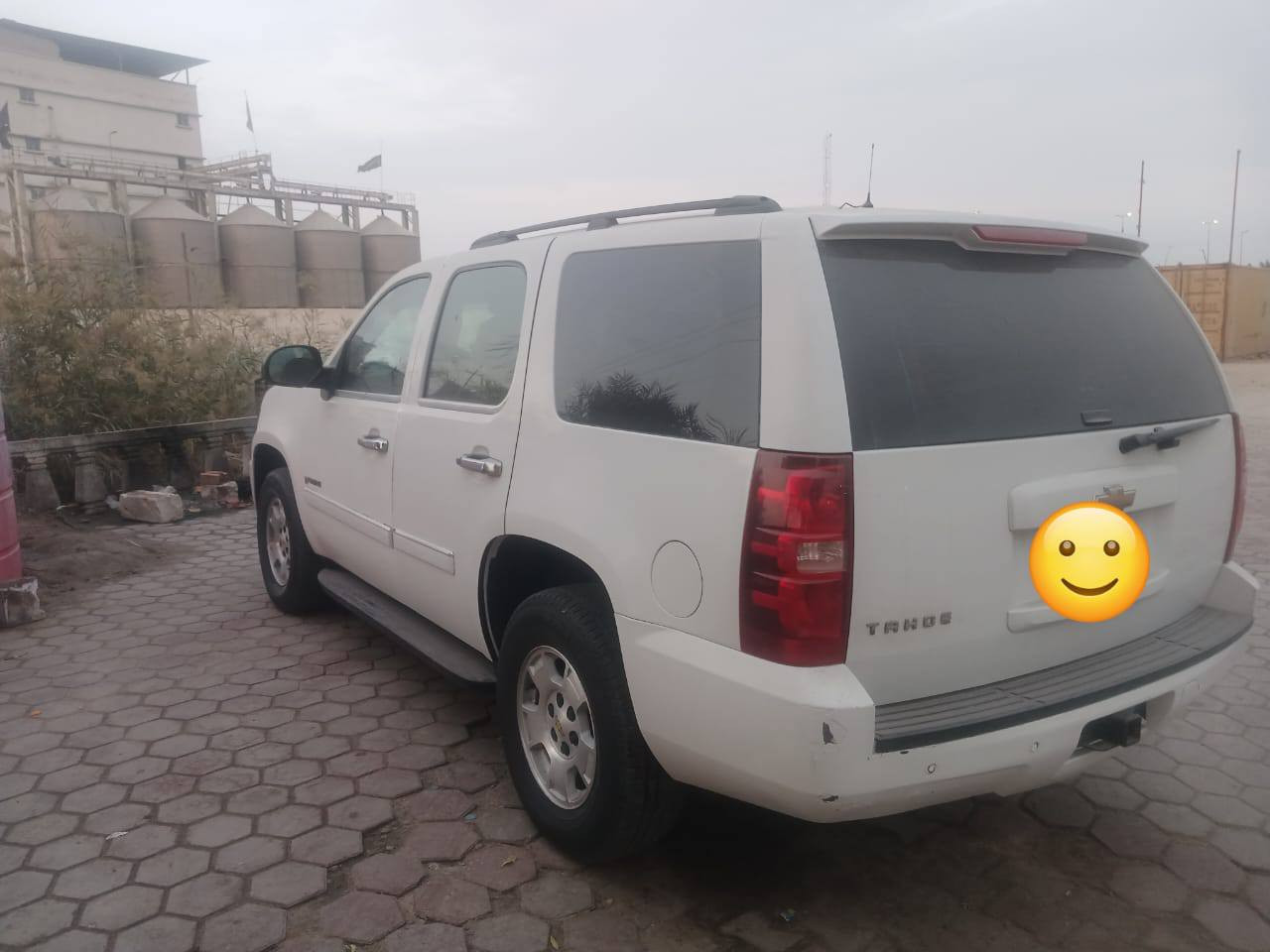 تاهو ٢٠٠٩ خليجية بدون كص للبيع السعر ٨٨ السيارة جديدة المكان البصرة *********** واتساب موجود وكلشي موجود بالسوك  وبيها مجال قليل اذا اكو مراوس بأوباما اراوس
