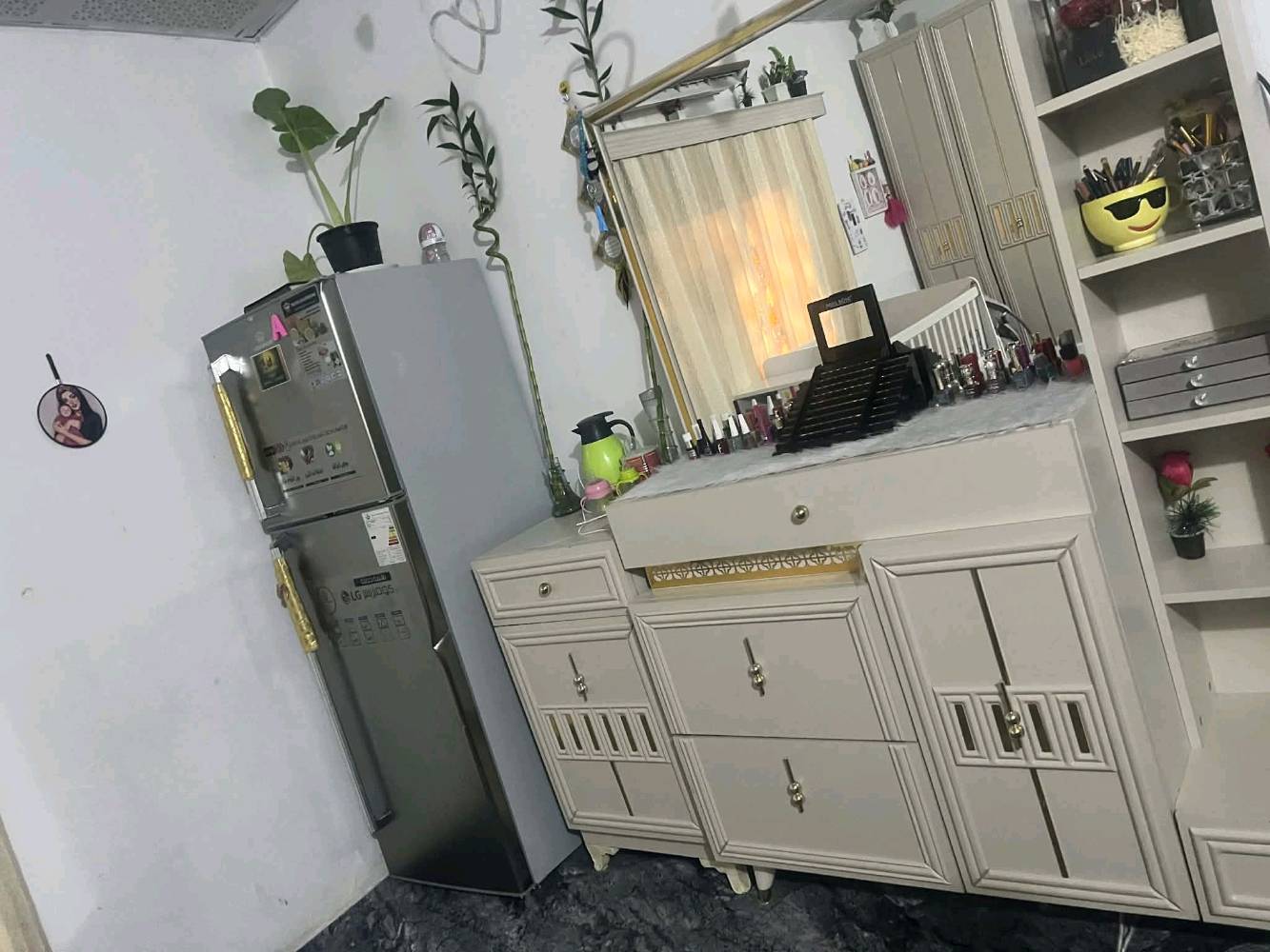 غرفه نوم اخو الجديد كلش نظيف ١٢ قطع كل عيب ما بيها سعر مليون و١٠٠ بيها مجال شراي تعال خاص عنوان كركوك تازه 