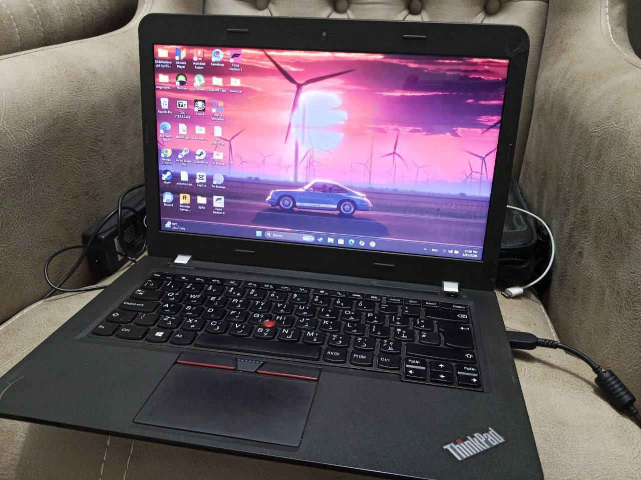 السلام عليكم لابتوب لينوفو للبيع
i7 6500 
16 ram 
500 ssd سريع جداً 
بطارية 120w وشحنة يوصل لل 5/6 ساعات للشحنة الوحدة 
كرت intel 8gb داخلي 
كرت خارجي Amd 2g يرهم للالعاب لان بي كرت خارجي وكلش زين يعني بسلاسة كلش حلوة 
سعر 270 الف وبي مجال قليل


**إذا كنت صاحب هذا الإعلان وتريد حذفه لأي سبب، رجاءا أرسل رسالة إلى الدعم الفني**