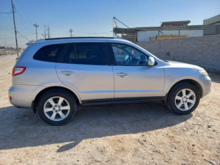 سلام عليكم  
سيار سنتافيه البيع موديل 2012
تبريد تدفه شغاله 
مكينه كاز جديده
مكفوله من الضربه 
سياره جديده 
سعر 50 بيهه مجال 
مكاني شطره 
***********
