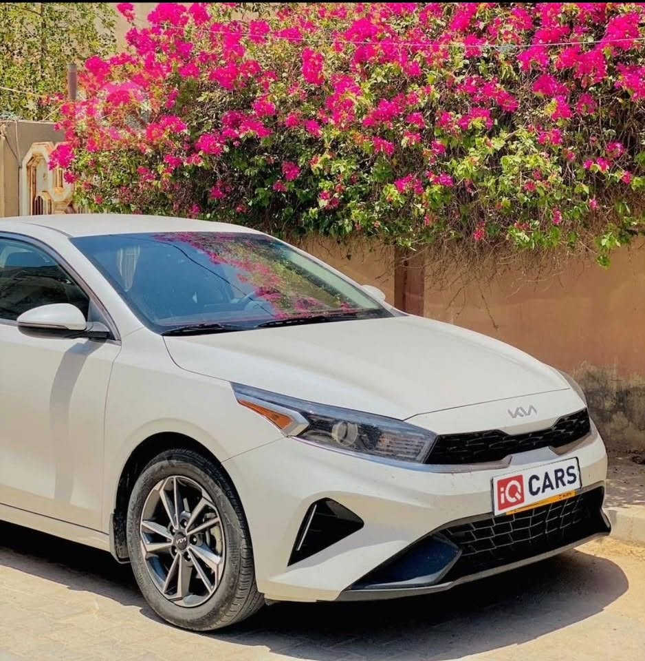 🚗 كيا فورتي 2023 للبيع 🚗
المواصفات العامة:
المحرك: 2000 دوش (DOHC).

المسافة المقطوعة (الماشية): 112 ألف كيلومتر.

الحادث كما هو موضح في الصور المرفقة.
التعديل: راجع على البارد بدون تبديل (شغل نظيف).

✨ المواصفات والأنظمة الذكية ⬇️
🔹نظام تحكم ذاتي وتحديد مسار.
🔹رادار وقوف ذكي.
🔹حساسات أمامية وخلفية.
🔹3 وضعيات قيادة مختلفة (Drive Modes).

🔸إشارات ضوئية بالمرايا الجانبية.
🔸تدفئة بالمقاعد (الكشنات).
🔸نظام تكييف متكامل (قطعتين تبريد).
🔸شاشة عرض تدعم نظام كابتن كاربلاي (Apple CarPlay).

📞 للتواصل والاستفسار:
⚠️ ملاحظة: متواجد فقط عبر الهاتف والواتساب (غير متواجد على الفيسبوك).
رقم الهاتف: ***********
أو للتواصل مباشرة عبر الواتساب:
https://wa.me/qr/DAHUBU7OE2NZE1
