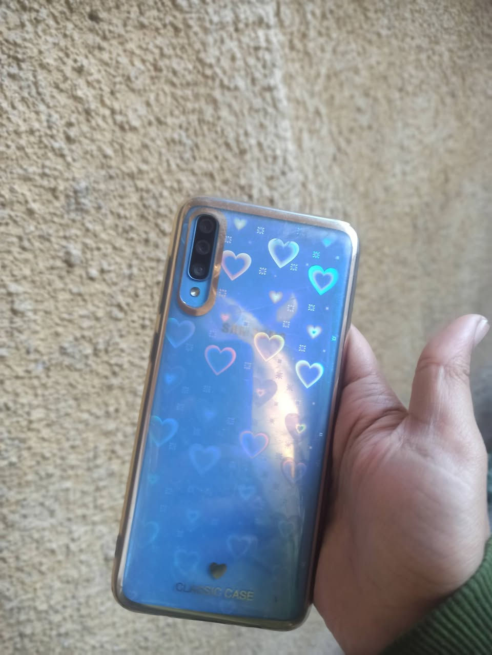 سلام عليكم لبيع a70 كله شغال بس بس كسر بشاشة بس ما مثر بالمس سعر 45الف قفل مكاني بغداد
***********
