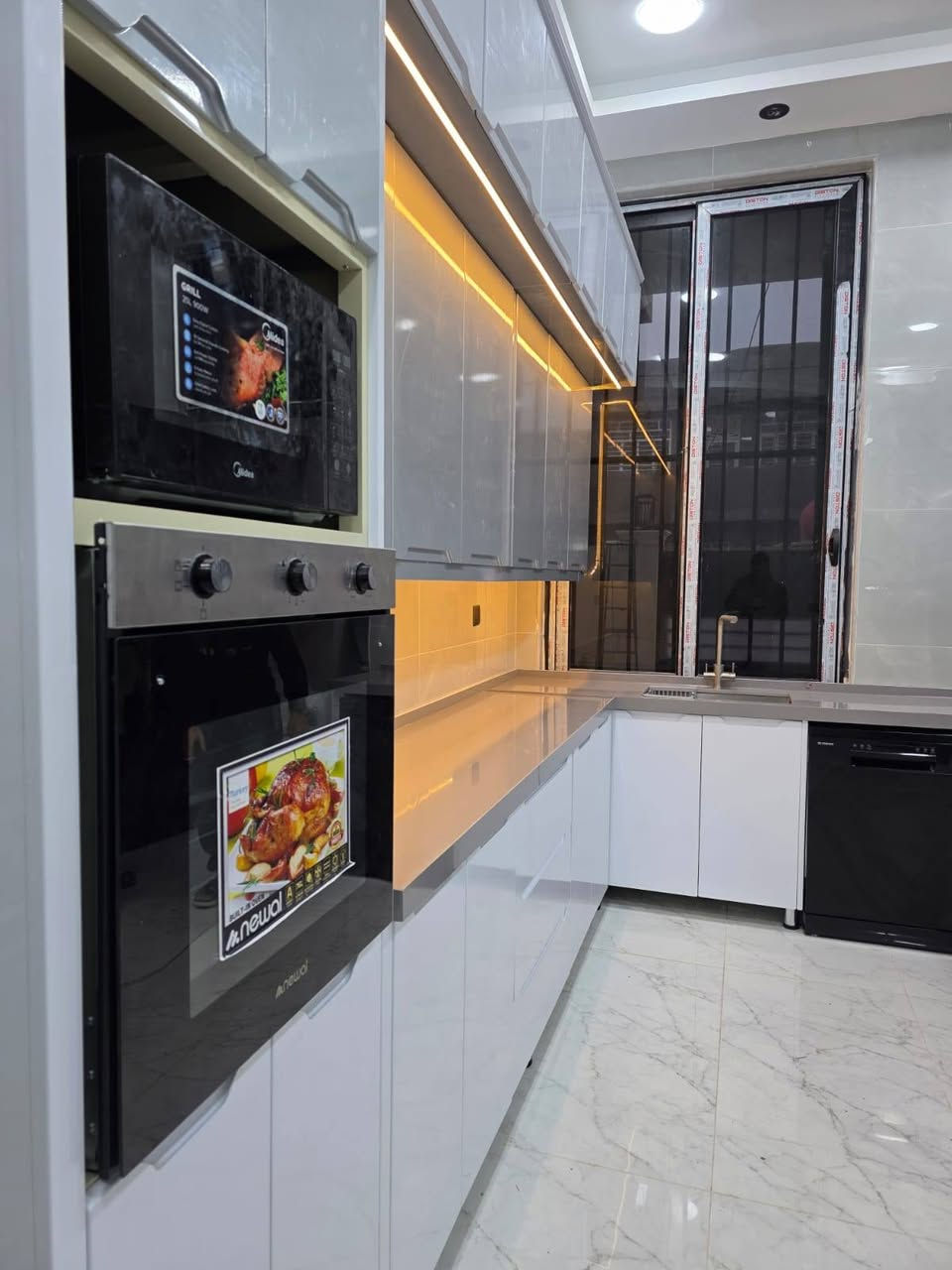 السلام عليكم
( معمل ابو بلحه للألمنيوم ) 
آجمل المطابخ التركيه🇹🇷 بتصاميم مختلفة وحضارية
بأدارة / كريم بلحه
العنوان / بابل - الإسكندرية - الحصوة - السوق الكبير
رقم الهاتف / *********** 
اما الأسعار / مناسبة جداً وان شاء الله نرضيكم
