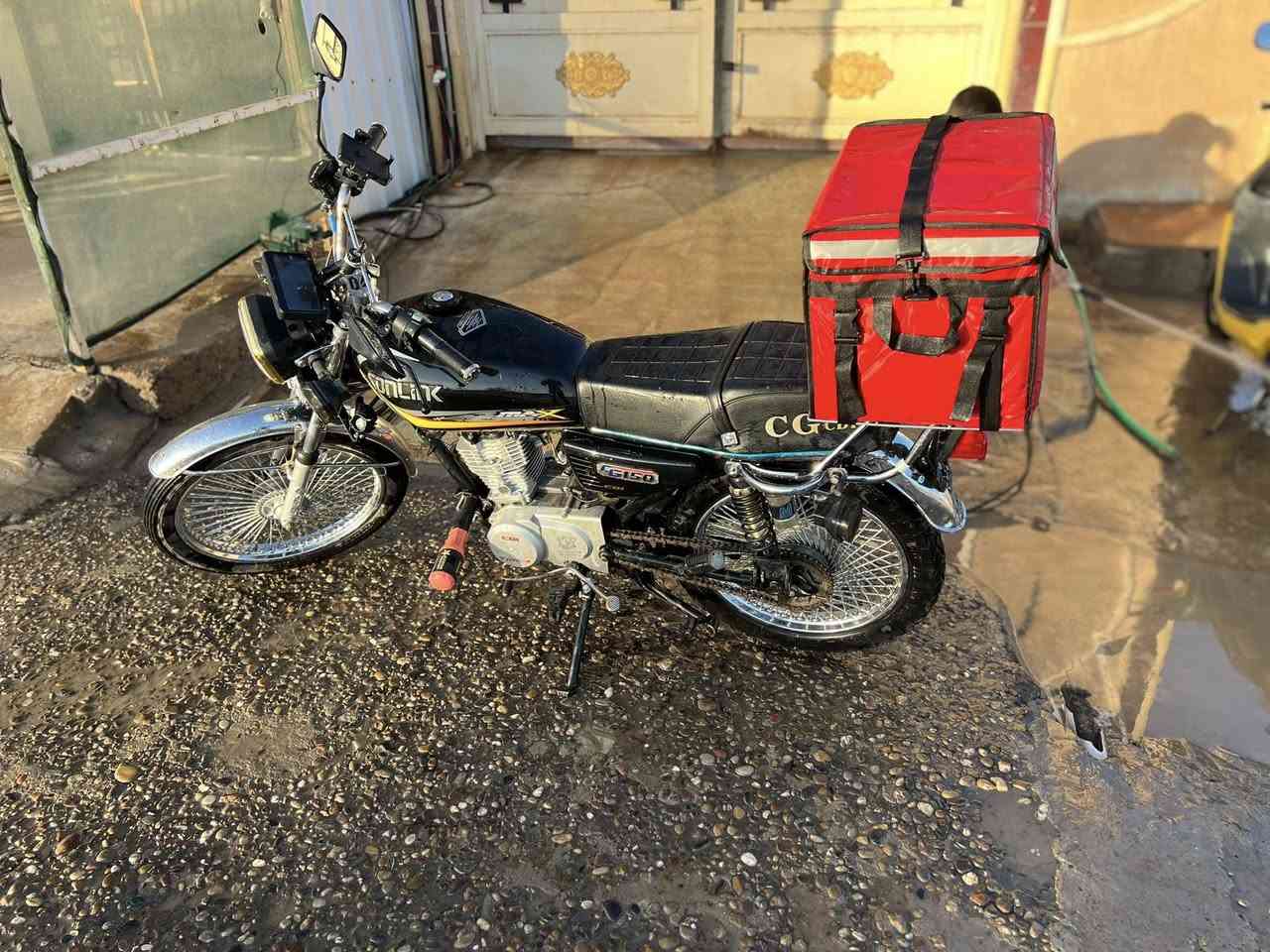 للبيع موديل 21 محدثه نضيفى السعر400
***********
