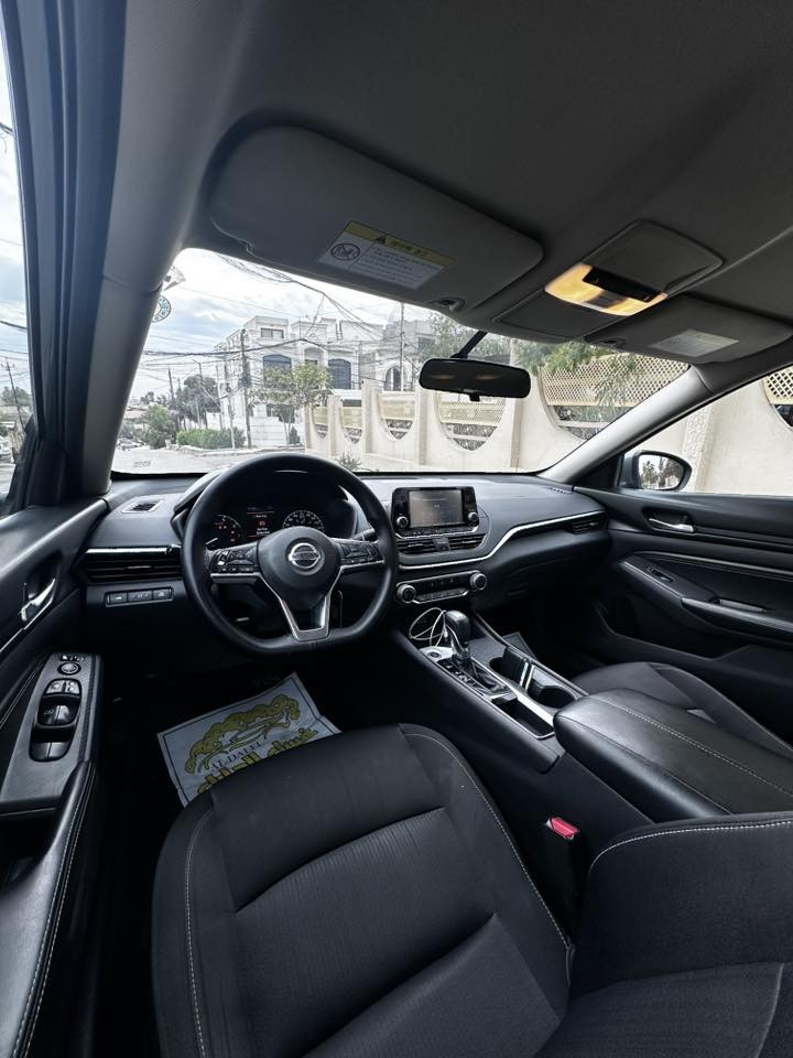 السلام عليكم  التيما موديل ٢٠١٩  كلين مواصفات s تشغيل عن بعد - رادار - كروس تثبيت سرعة - كشن سائق كهربائي -  نظيفة جداً بحالة الوكالة 
ماشيه 100 الف كيلو 
سنوية 2027
السعر 166 $
للتواصل عبر الواتساب 
***********
المكان موصل ودهوك
