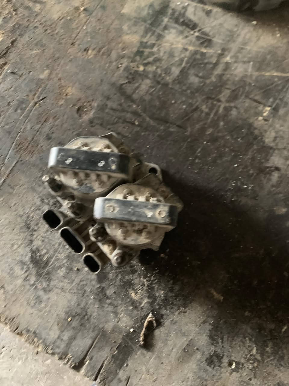 غراض برنس ***********. تفصيخ صدر امامي مع مشط شغال مكاني ديالى بعقوبة قرب جامعة ديالى  شنو تحتاج  موجود
