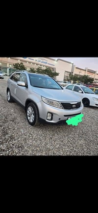 سورنتو موديل 2014بنو رامه رقم سيلمانيه  مكينه 4سلندر سياره حلوه ونضيفه...