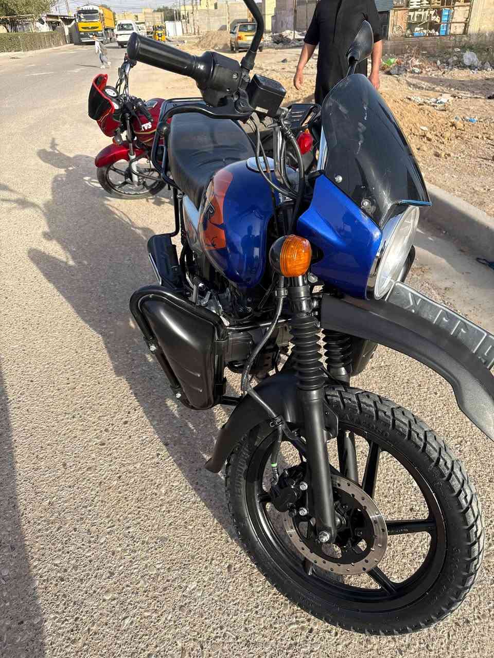 السلام عليكم بوكسر للبيع 2023 مرقم رقم انكليزي الدراجه بحالت الوكاله ماشيه 11الف السعر مليونين و300 وبيه مجال المكان بغداد  بغداد جديده لاتصال ***********
