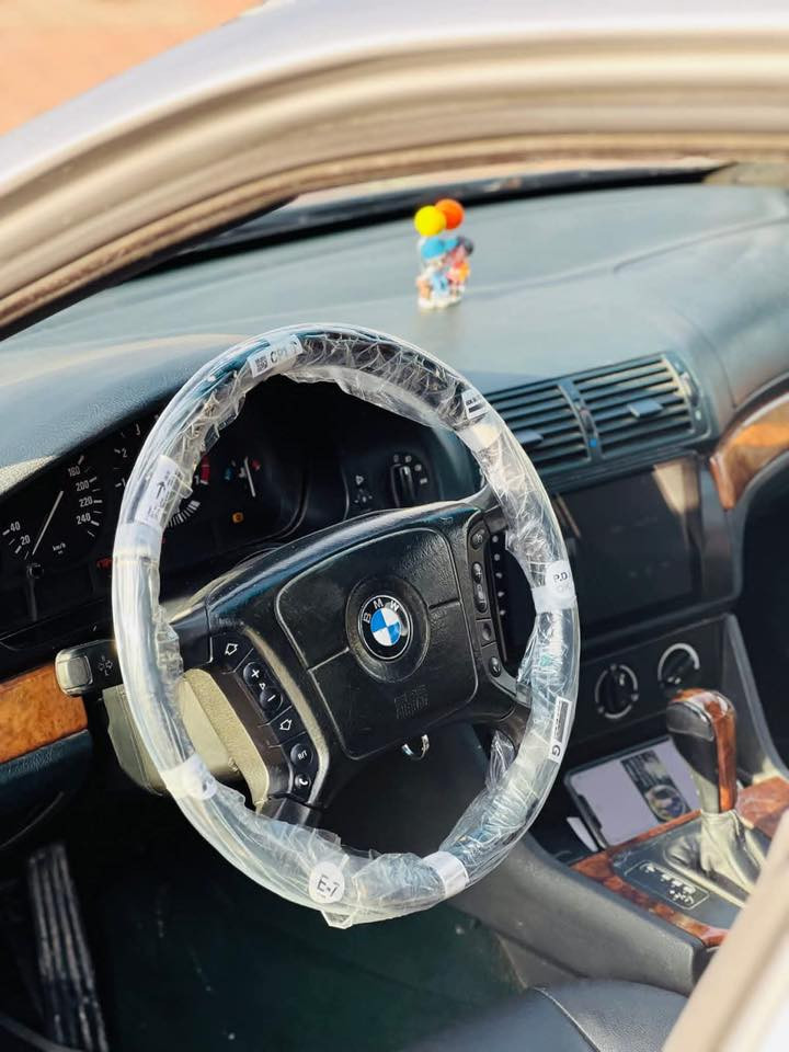 للبيع
BWM صقر 
حجم 525
موديل 2001
رقم أربيل دولي تحويل مباشر سنويه 2029
محرك كير شرط 
تخم تاير جديد
صبغ عام جماليه 
سلايت 
تحكم ستيرن
شاشه
كشنات جلد كهربائي 
ويل بلادي 
السياره مواصفاتها معروفه
السياره جديده بمعنى الكلمه آحلا من الصوره مكان السياره انبار الأستفسار آتصل ع صاحبها 
***********
