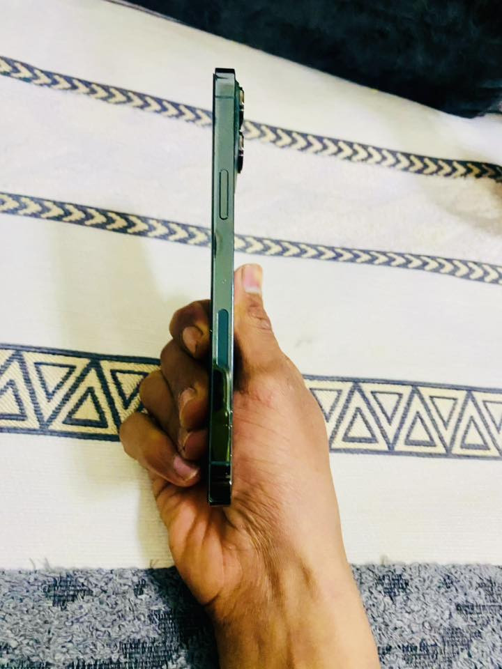 السلام عليكم ورحمة الله وبركاته 
 للبيع ايفون 13برو ماكس مكفول كفاله عامه نموذج ام الذاكره 256 البطاريه 82  كامره فوول ضد الماء السعر 750 و بي مجال بسيط للاستفسار ***********
