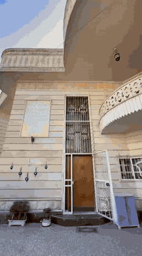 العنوان /البلديات UN قريب محطة وقود سما البلديات محلة 732زقاق 77
المساحة 225متر الواجهة 11:25 النزال 20متر

يحتوي على 4غرف منام 3منها ماستر 

هوال داخلي 

مطبخ حار +بارد

استقبال 

(يحتوي البيت على اجازة بناء )

🚧 

[للاستفسار وتفاصيل الرقم ]***********
