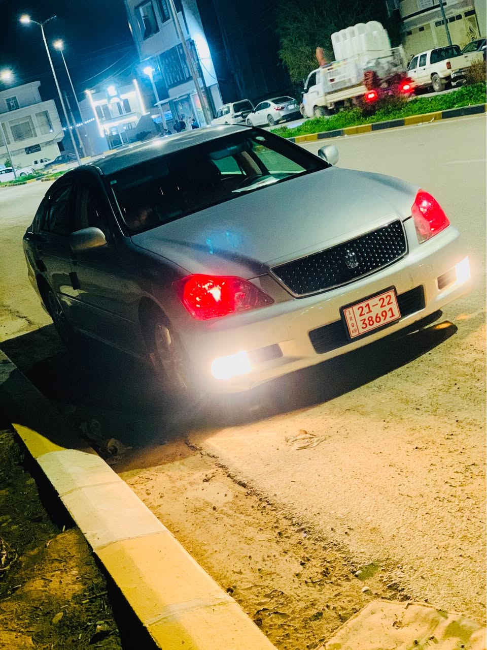 شاهینە مۆدێل ٢٠٠٧
بەحری 
بیلات سپۆرت 
بڕاوە بە سۆنەرەوە 
گێڕ گەورەی مەکینە بچووک 
ئاڵتوونی بازاڕ  ١٨٠
جلد و هیتەر 
ناوڕەشی ساج سور 
٣ دووگمە
مشتی سوکانی لیگسز 
بێ بۆشی 
شاشە و کامێرا و بەسمە ڕەساسی
تەیە و ویلی لۆک  
هەموو گیانی سەیارەکە بێ تەقە و ڕەقەیە 
بێ چاڵ و شوخت 
گێڕ و مەکینە و تەبرید 
هەموو گیانی بە شەرت 
١٦٠ هەزار ڕۆشتووە 
شوێن کەلار 
*********** 
نرخی 
٥٢ گەلا و یەک تۆز مەجالی تیایە 
شتی نموونەیی كالار, السليمانية
